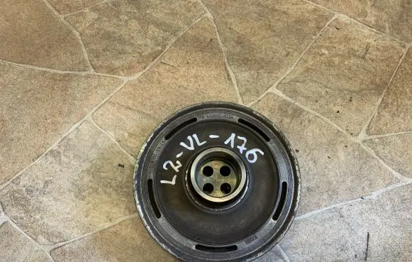 BMW 2 F46 Crankshaft pulley