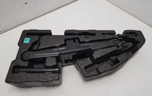 Hyundai Santa Fe Tool set 091492W000