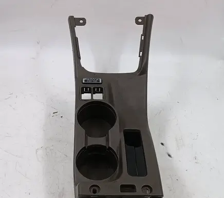 Cup holder front
