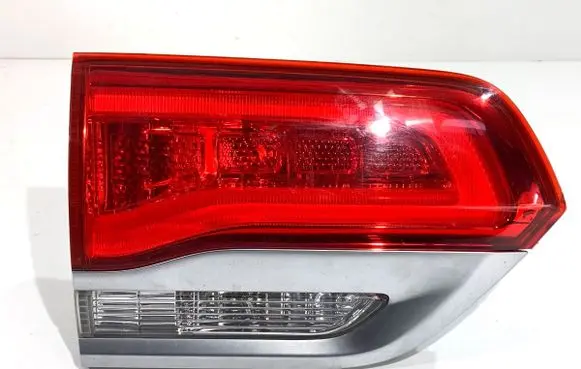 Jeep Grand Cherokee Rear/tail lights P68236137AA