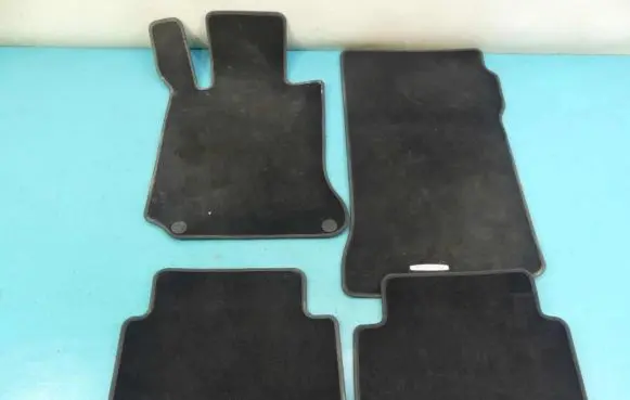 Mercedes-Benz CLS C218 X218 Front floor mat A2126840303 IMPRK1077162