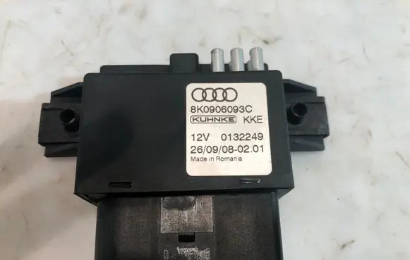 Audi A4 S4 B8 8K Fuel injection pump control unit/module 8K0906093C