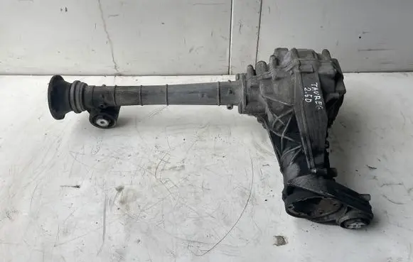 Volkswagen Touareg I Front differential 4460310026