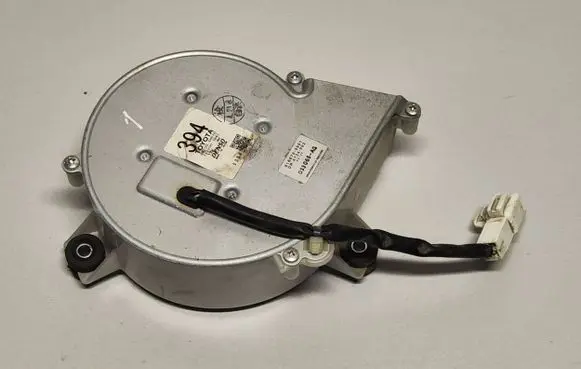 Lexus RX 330 - 350 - 400H Hybrid/electric vehicle battery fan 1172003942 033065AG 0160700901
