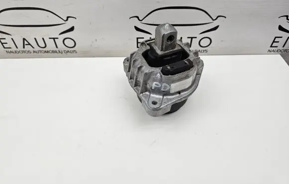 Engine mount bracket