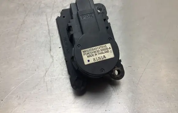 Peugeot 4007 Air flap motor/actuator CSA512T010 VHB3030005A