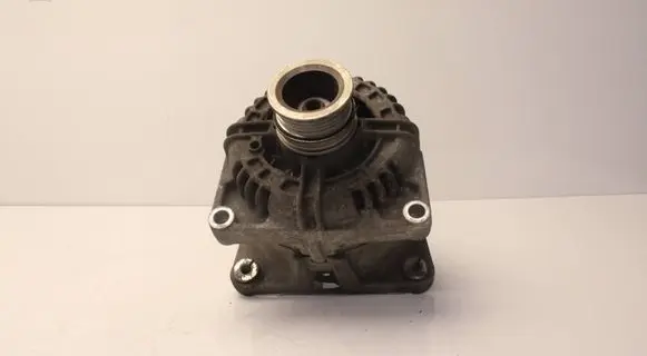 Opel Zafira B Generator/alternator 55556067 0124425020