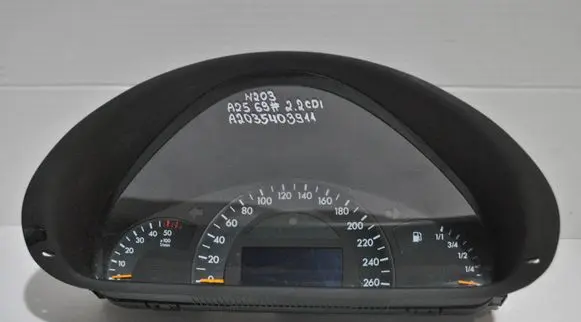 Mercedes-Benz C W203 Speedometer (instrument cluster) A2035403911