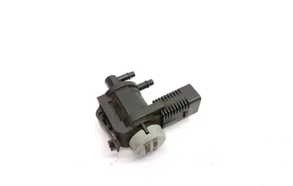 Audi A4 S4 B6 8E 8H Turbo solenoid valve 1K0906283A