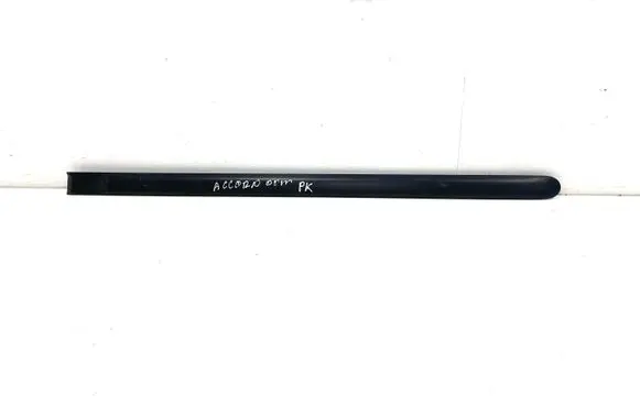 Honda Accord Front door trim (molding) L75322S1A 75322S1A