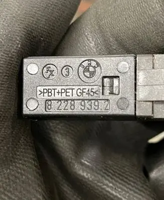 BMW 3 E92 E93 Fuel tank opening switch 8228939