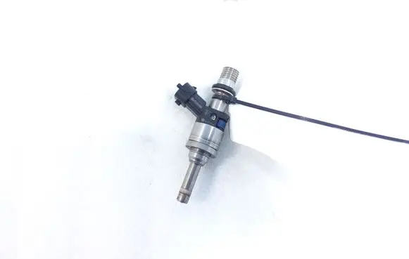 Porsche Panamera (970) Fuel injector 94811012822