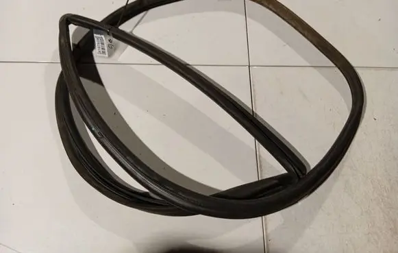 Volvo S70 V70 V70 XC Rubber seal rear door 
