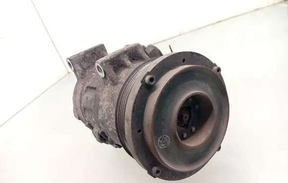 Toyota Avensis T270 Air conditioning (A/C) compressor (pump) 6SEU14C