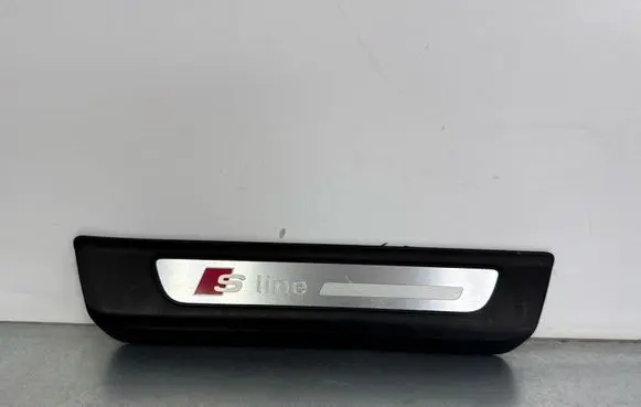 Audi Q7 4M Rear sill trim cover 4M0853376A