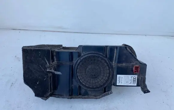 Audi A6 S6 C5 4B Subwoofer speaker 4B9035382