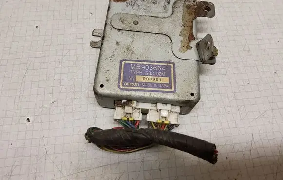 Mitsubishi Sigma Other control units/modules MB903664