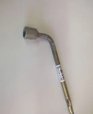 Peugeot 107 Wheel nut wrench