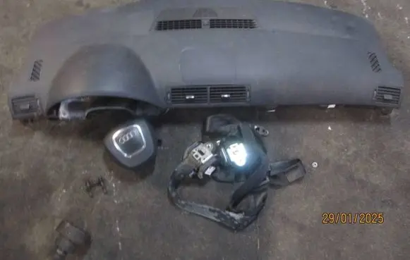 Audi A4 S4 B7 8E 8H Dashboard
