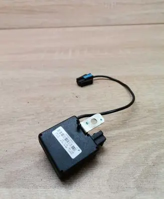 BMW X5 E53 Aerial antenna amplifier 8380945