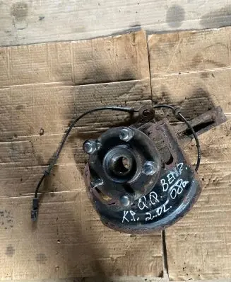 Front wheel hub