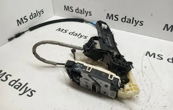 Mercedes-Benz CLS C218 X218 Rear door lock A2047303535 2047303535 A2047602134