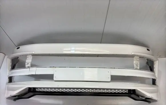 Volkswagen Multivan T6 Front bumper 7E5807221D Z1617