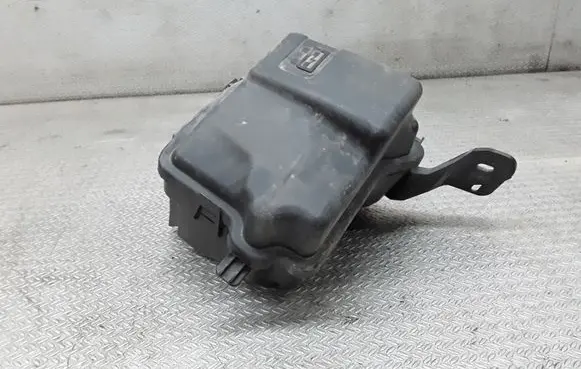 Peugeot 1007 Fuse box set 9657287080