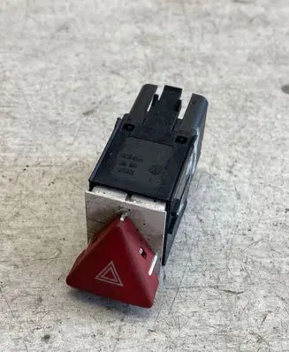 Volkswagen PASSAT B6 Hazard light switch