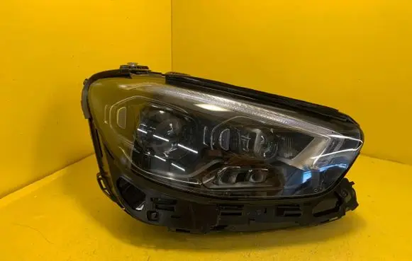 Mercedes-Benz E W213 Headlight/headlamp a2139064209