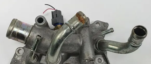 Nissan NV200 Thermostat housing 
