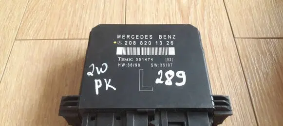 Mercedes-Benz E W210 Door control unit/module 2088201326 351474
