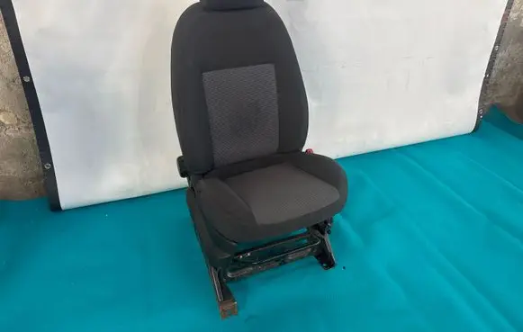Peugeot Bipper Front passenger seat 1367992080E