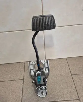 KIA Optima Brake pedal 