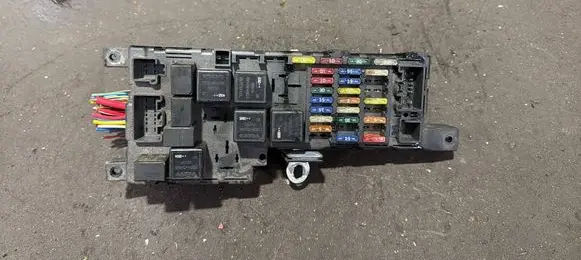 Volvo XC90 Fuse module 8678449 518828009