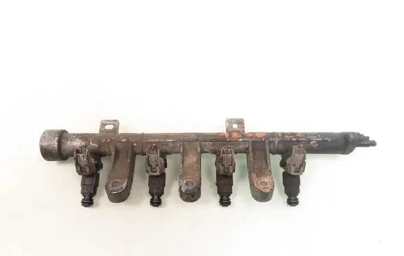 Hyundai Accent Fuel main line pipe