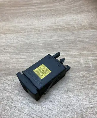 Audi A4 S4 B5 8D Hazard light switch 8D0941509C