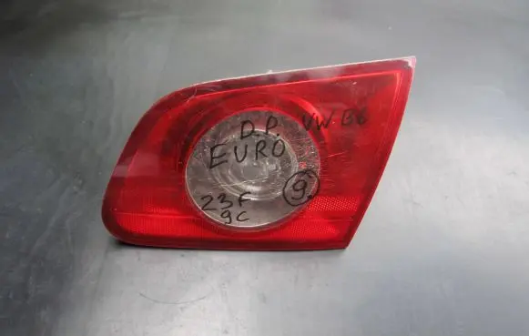 Volkswagen PASSAT B6 Tailgate rear/tail lights ZSB3C9945094