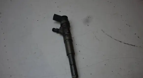 Fuel injector