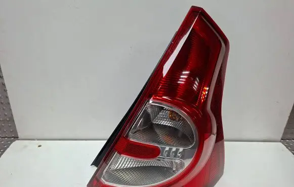 Renault Sandero I Rear/tail lights S27639618 8200734824