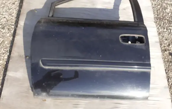 Chrysler Voyager Front door