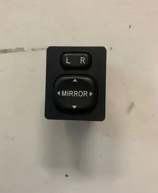 Toyota Corolla Verso AR10 Wing mirror switch 769746 183574