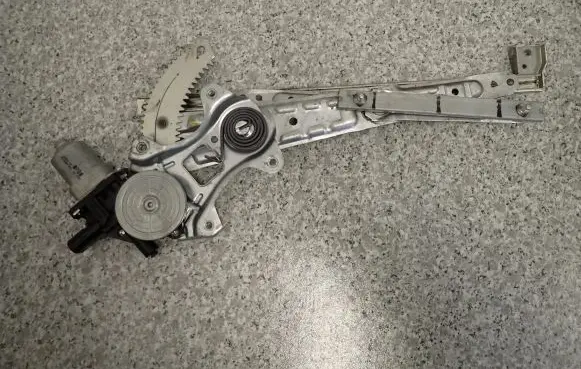Honda Civic IX Front door window regulator with motor