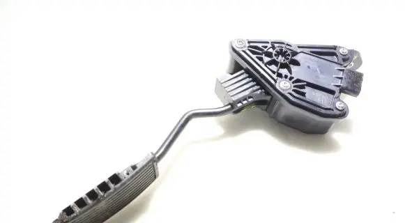 Honda CR-V Accelerator throttle pedal