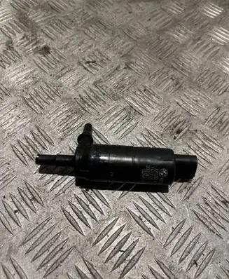 BMW X6 E71 Headlight washer pump 721779202