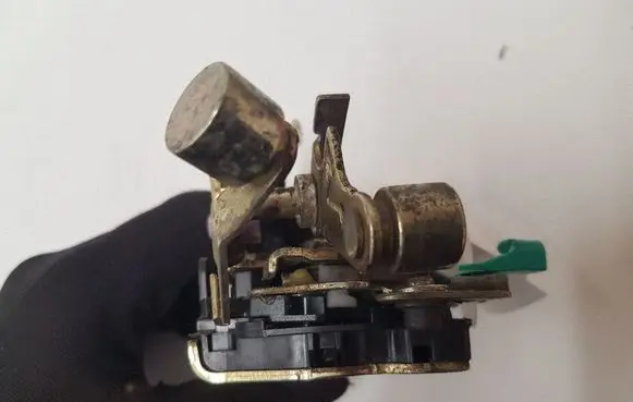 Chrysler Voyager Front door lock