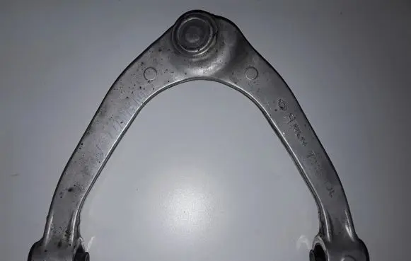 Infiniti G37 Front lower control arm/wishbone 54541AL500