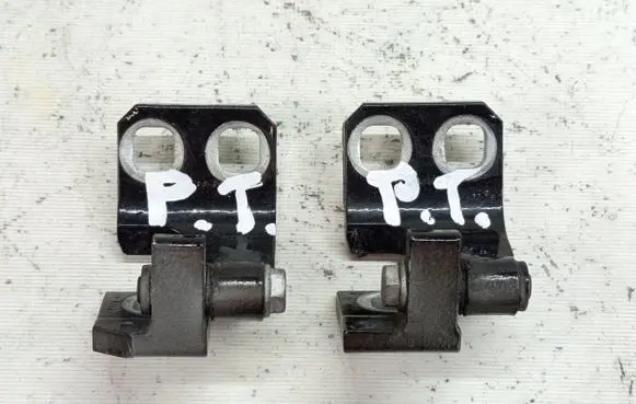 Maserati Ghibli Rear door hinge set ZAWIASTYLPRAWYTYL