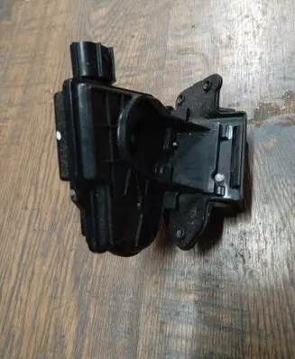 Toyota Verso Tailgate/trunk/boot lock/catch/latch