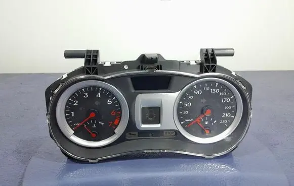 Speedometer (instrument cluster)
